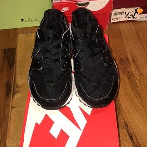 SUPER CUTE HUARACHES